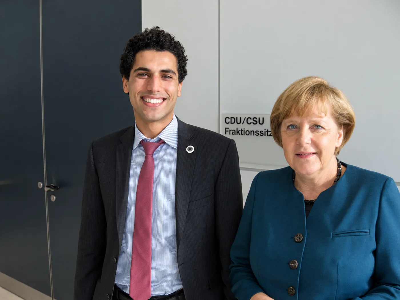 Wael El Said mit Bundeskanzlerin Dr. Angela Merkel im Deutschen Bundestag